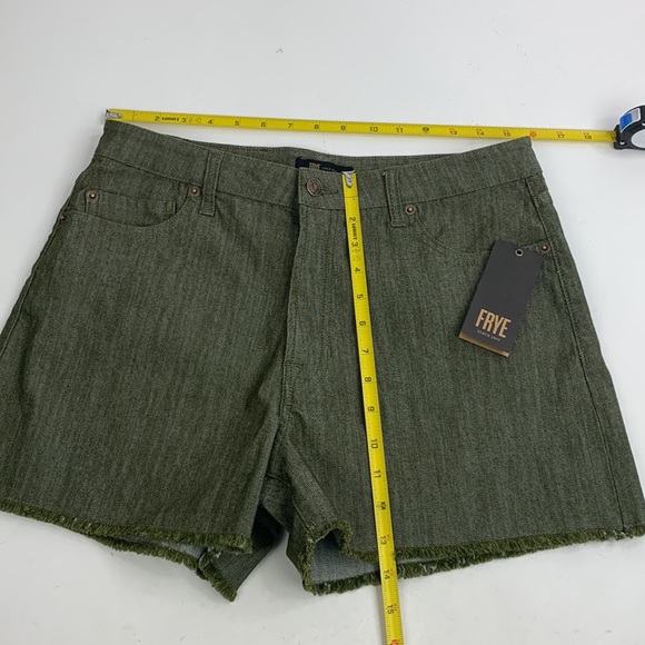 Frye Heritage Olive Green Shorts Size 12 Raw Hem Pockets Zip button up New NWT - Picture 10 of 12